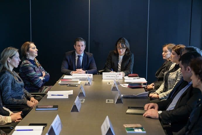 Dogovoreno partnerstvo za izradu novog Zakona o osiguranju Dogovoreno partnerstvo za izradu novog Zakona o osiguranju