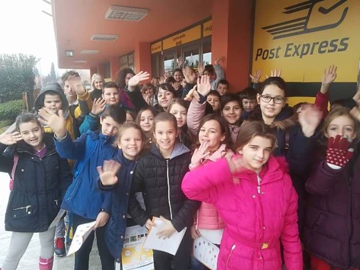 Učenici OŠ "Dr Dragiša Ivanović" u posjeti Pošti Crne Gore Učenici OŠ "Dr Dragiša Ivanović" u posjeti Pošti Crne Gore