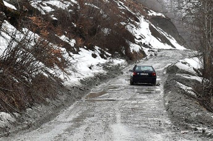 Monteput naložio CRBC-u da sanira dionice na putu Mateševo – Veruša – Bioče Monteput naložio CRBC-u da sanira dionice na putu Mateševo – Veruša – Bioče