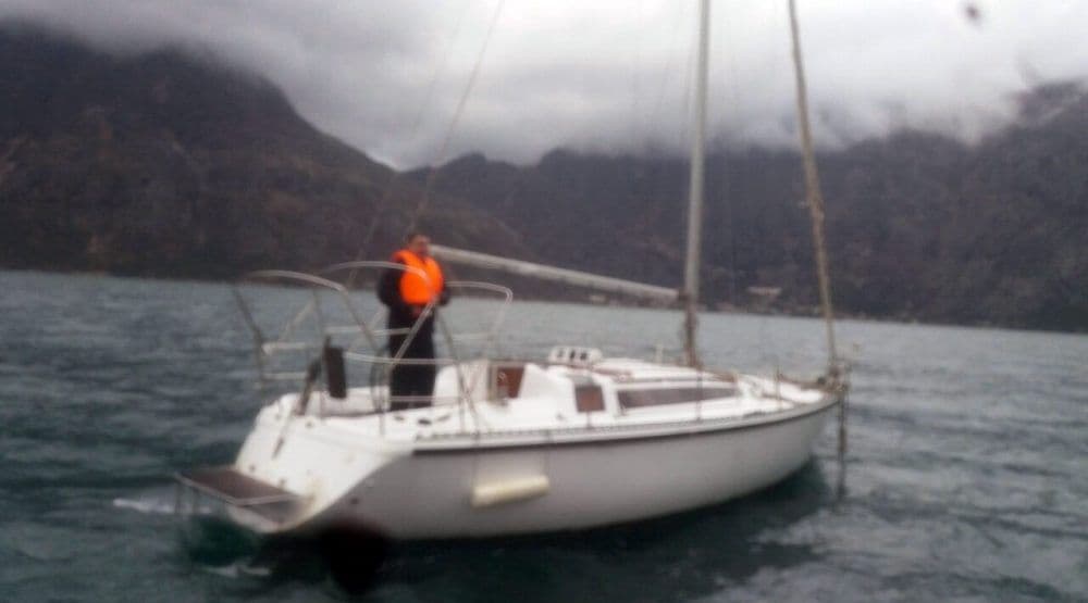 Spasioci u Kotoru evakuisali skipera Srđana Ivaniševića Foto: Boka News