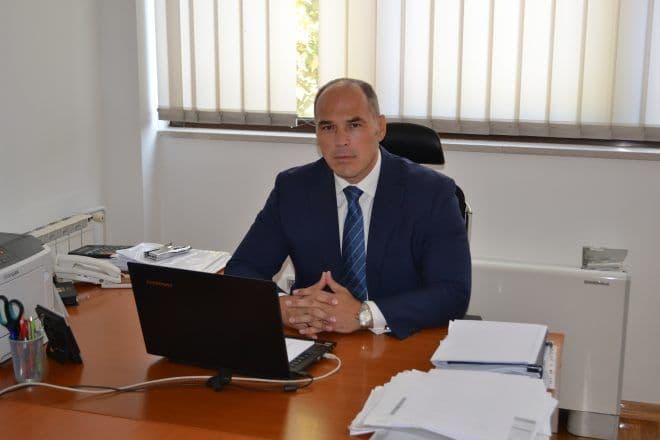 Vujačić: Novac bez bojazni deponovati u bilo koju od 13 banaka Vujačić: Novac bez bojazni deponovati u bilo koju od 13 banaka