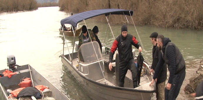 Jezero mutno, potraga za danas obustavljena Jezero mutno, potraga za danas obustavljena