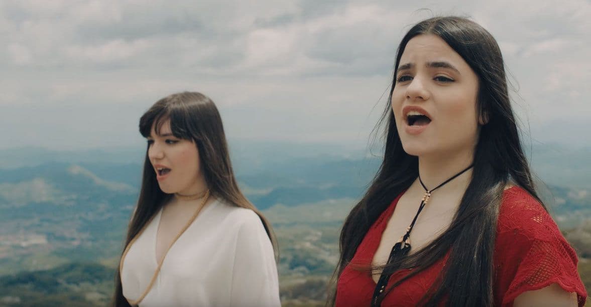 Sestre Šaranović objavile pjesmu "I still swear to you" (VIDEO) Sestre Šaranović objavile pjesmu "I still swear to you" (VIDEO)