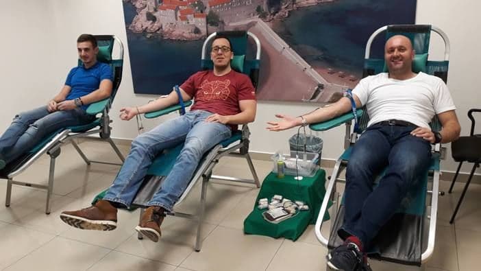 Zaposleni u Aman resortu dobrovoljno dali krvi Zaposleni u Aman resortu dobrovoljno dali krvi