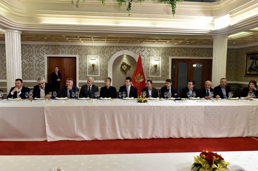 Marković sa privrednicima: Stvaramo prilike za nova radna mjesta Marković sa privrednicima: Stvaramo prilike za nova radna mjesta