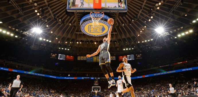 Golden Stejt razbio Sparse, Harden nastavio da rešeta Foto: Noah Graham/NBAE via Getty Images