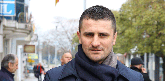 Đukanović odmah da podnese ostavku Đukanović odmah da podnese ostavku