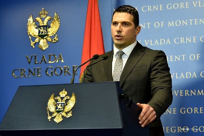 Druga faza rekonstrukcije bazena u Kotoru počinje 18. februara Druga faza rekonstrukcije bazena u Kotoru počinje 18. februara