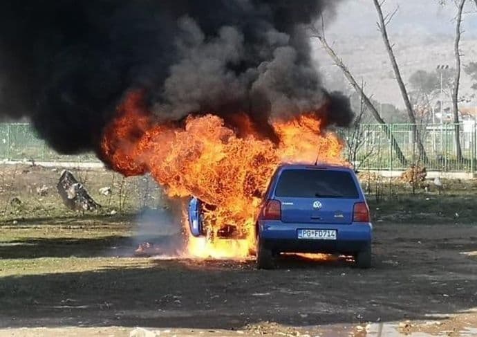 Podgorica: Izgorio automobil u Orijenskoj ulici Foto: Podgorički vremeplov