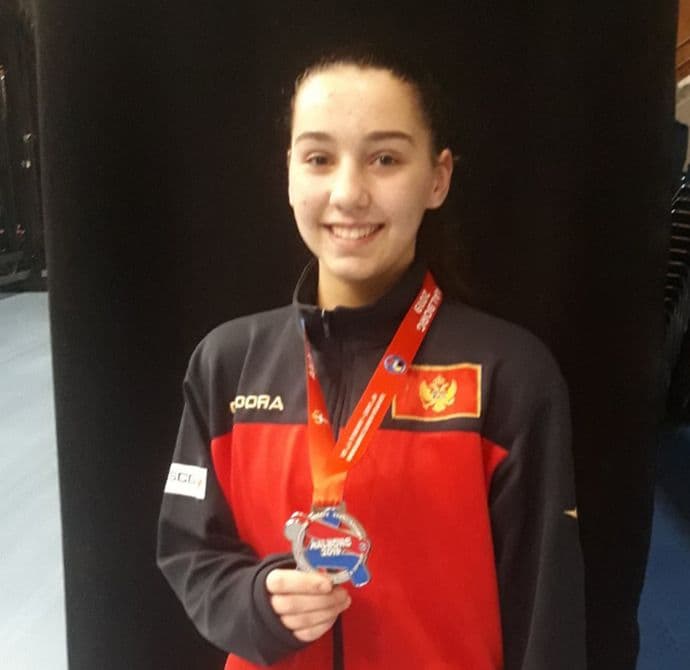 Jovanović osvojila srebrnu medalju na Evropskom prvenstvu Jovanović osvojila srebrnu medalju na Evropskom prvenstvu