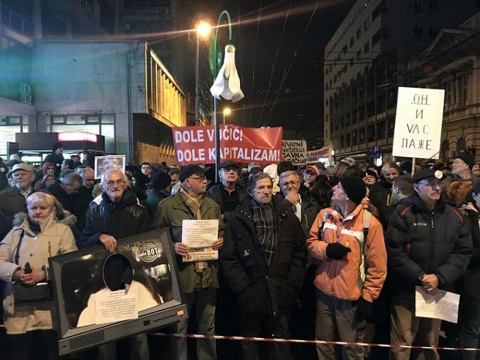 "Srbija nije slobodna zemlja, zato smo na ulicama" "Srbija nije slobodna zemlja, zato smo na ulicama"