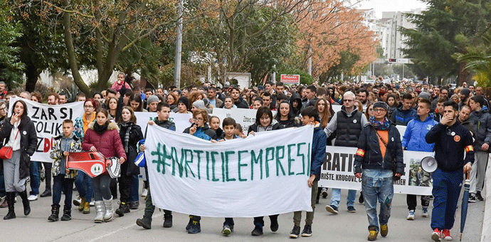 Novi protest zbog sječe čempresa Foto: barinfo.me