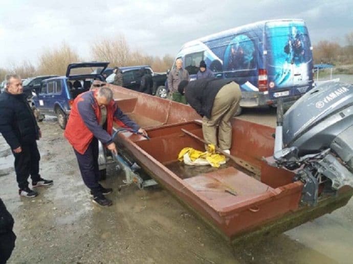 (FOTO) Evo kako izgleda čamac koji je vozio monah (FOTO) Evo kako izgleda čamac koji je vozio monah