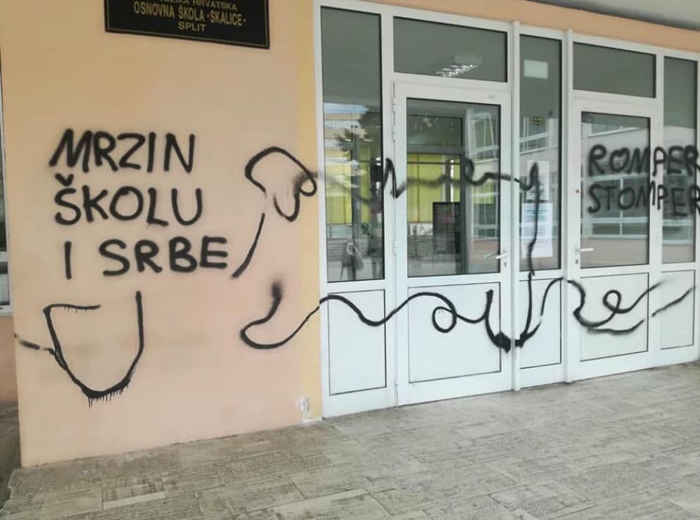 skolasplitgrafiti2