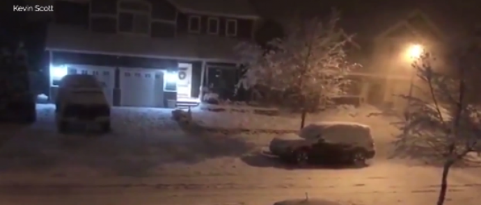 Snažna oluja i snijeg napravili haos na Havajima Snažna oluja i snijeg napravili haos na Havajima