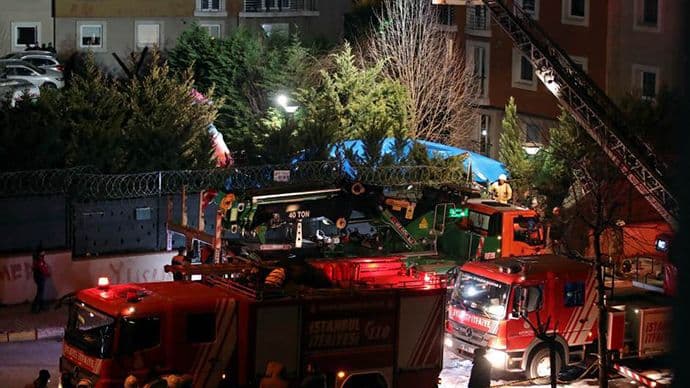Istanbul: Četiri osobe poginule u padu vojnog helikoptera Foto: Reuters