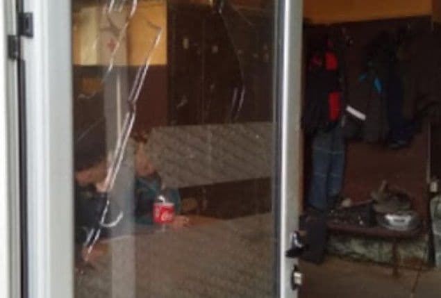 Pljevljak uhapšen jer je razbijao po centru grada Pljevljak uhapšen jer je razbijao po centru grada