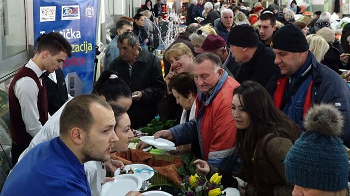 „Dan raštana“ uz zvuke starogradske muzike (VIDEO) „Dan raštana“ uz zvuke starogradske muzike (VIDEO)