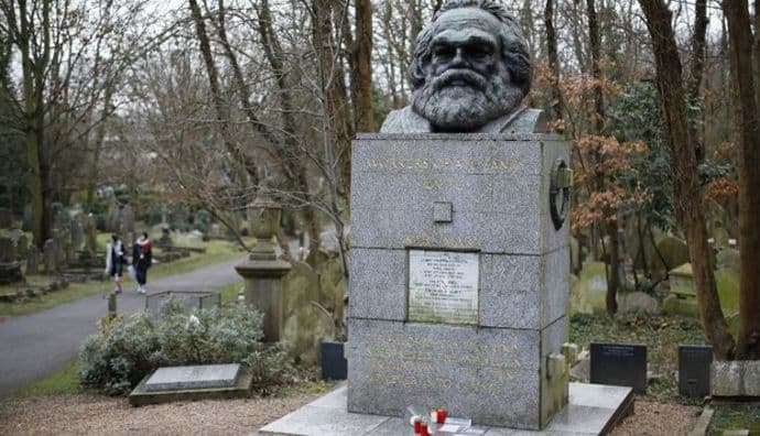 Ponovo oskrnavljen spomenik Karlu Marksu u Londonu Ponovo oskrnavljen spomenik Karlu Marksu u Londonu