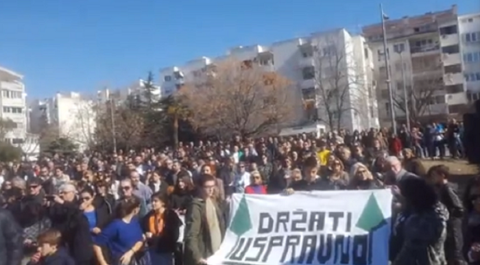 Građani i danas protestuju u Baru Građani i danas protestuju u Baru