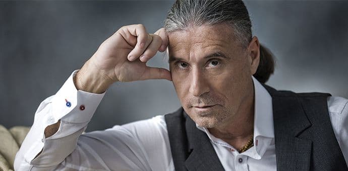 Sumnjiv mi je Džerijev odnos sa Mrvicom Sumnjiv mi je Džerijev odnos sa Mrvicom