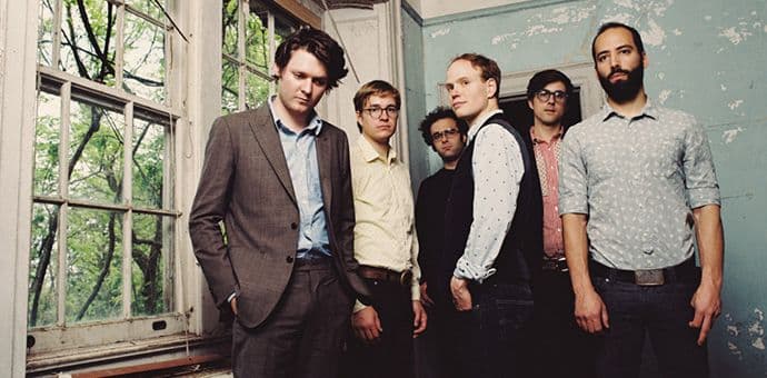 Ljubav nas tjera nazad na pučinu Ljubav nas tjera nazad na pučinu