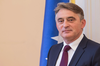 Komšić poručio Dodiku: Ništa od najavljenog "egzita" Komšić poručio Dodiku: Ništa od najavljenog "egzita"