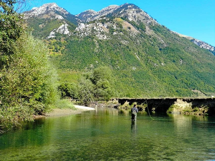 Razvoj ribolovnog turizma na sjeveru Crne Gore Razvoj ribolovnog turizma na sjeveru Crne Gore