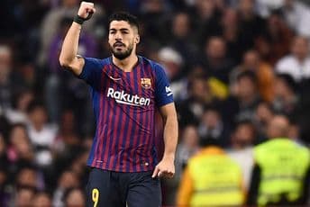 Barsa razbila Sevilju, pa meč završila sa devetoricom Barsa razbila Sevilju, pa meč završila sa devetoricom