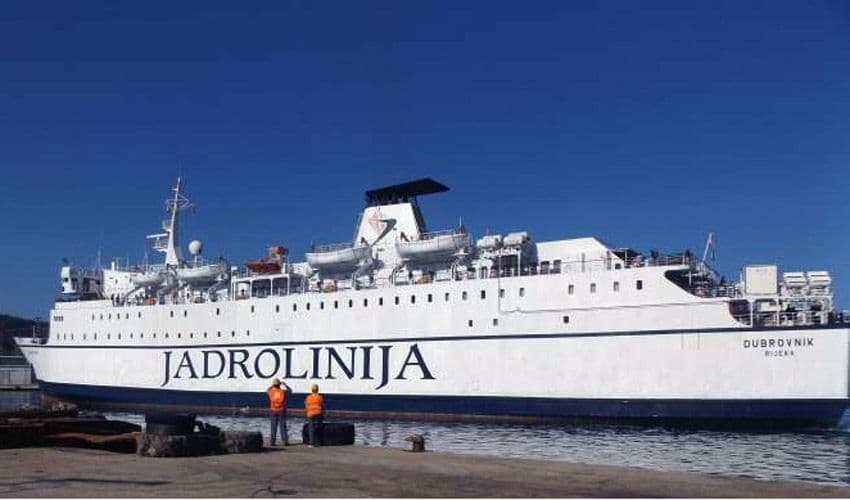 Bar i Bari ponovo će spajati hrvatski brod Dubrovnik Bar i Bari ponovo će spajati hrvatski brod Dubrovnik