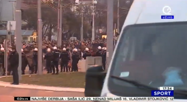 Incident pred "vječiti" - navijači se sukobili s policijom Incident pred "vječiti" - navijači se sukobili s policijom
