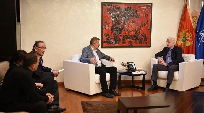 Vlada će pomoći porodicama žrtava zločina u Štrpcima Vlada će pomoći porodicama žrtava zločina u Štrpcima