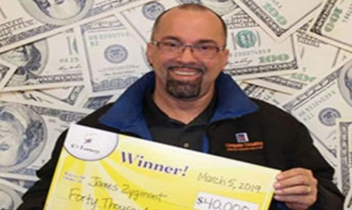 Dobio dva džek pota na grebalici za pet minuta Dobio dva džek pota na grebalici za pet minuta