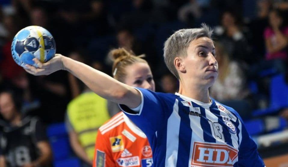 Nova glavobolja za Adžića, Laslo van stroja Nova glavobolja za Adžića, Laslo van stroja