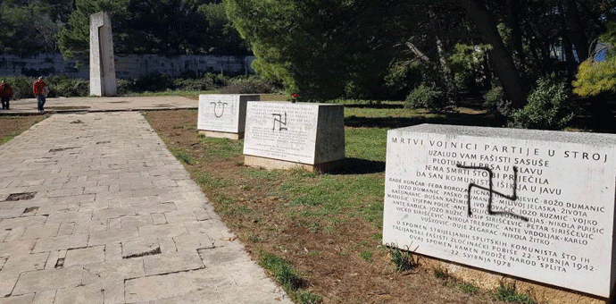 U Šibeniku osvanuli ustaški i fašistički grafiti Foto: ŠibenikIN