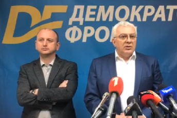 Mandić: Sjutra bez protesta, spremni smo da položimo živote za našu svetosavsku crkvu Mandić: Sjutra bez protesta, spremni smo da položimo živote za našu svetosavsku crkvu