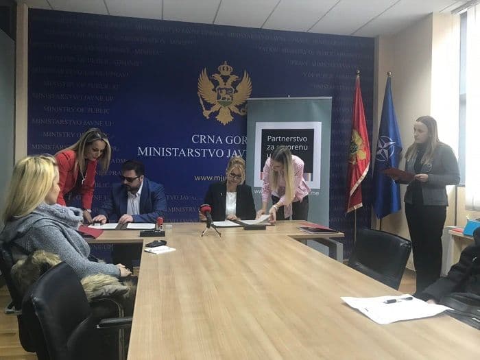 Pod jednakim uslovima koristiti sadržaje koje kreira javna administracija Pod jednakim uslovima koristiti sadržaje koje kreira javna administracija