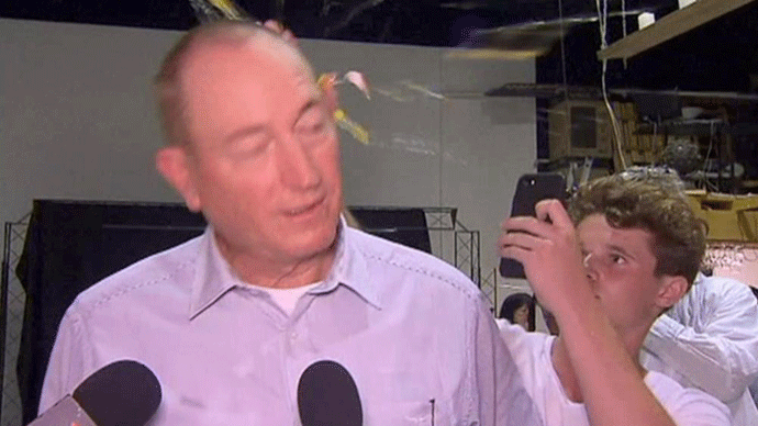 Mladić koji je "kaznio" senatora Anninga donira novac porodicama žrtava napada u Christchurchu Mladić koji je "kaznio" senatora Anninga donira novac porodicama žrtava napada u Christchurchu