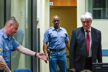 Sudija koji je osudio Karadžića pomagaće u procesuiranju ruskih zločina u Ukrajini Sudija koji je osudio Karadžića pomagaće u procesuiranju ruskih zločina u Ukrajini