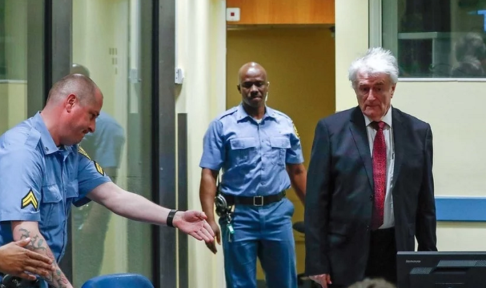 Radovanu Karadžiću danas će biti izrečena konačna presuda Radovanu Karadžiću danas će biti izrečena konačna presuda