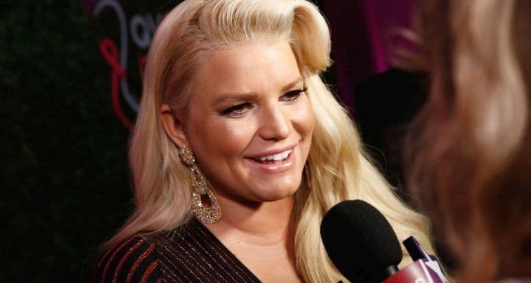 Džesika Simpson rodila treće dijete Džesika Simpson rodila treće dijete