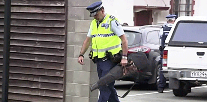 Novi Zeland zabranjuje poluautomatsko oružje Foto: Tanjug / TVNZ via AP