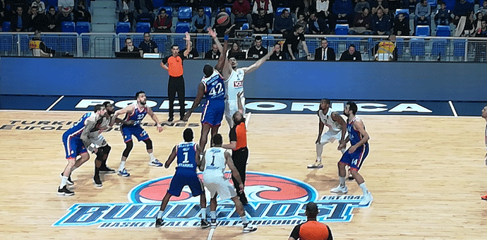 Budućnost poražena od Efesa u "Morači" Foto: Portal Analitika