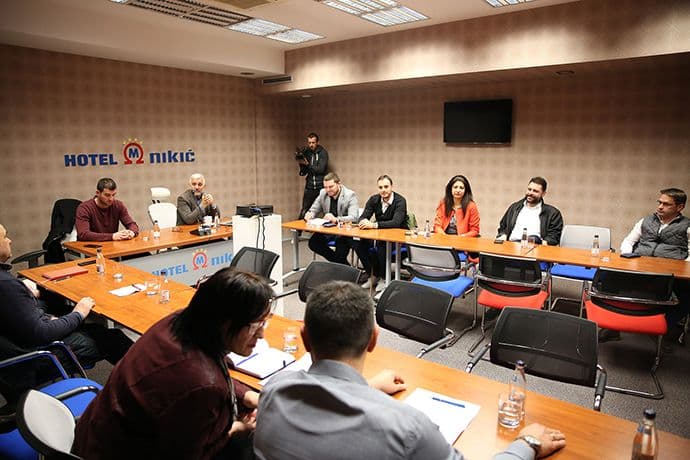 Za sada tri platforme Za sada tri platforme