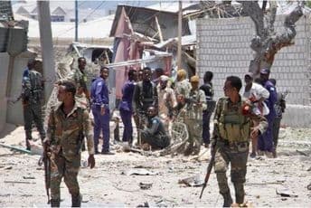 Teroristi upali u vladinu zgradu u Somaliji, najmanje 15 mrtvih