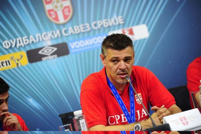 Savo Milošević blizu klupe Partizana Savo Milošević blizu klupe Partizana