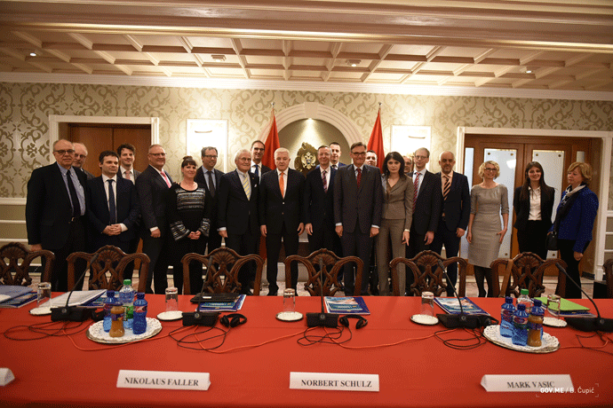 Marković: Investirajte u Crnu Goru, ona je stabilna i bezbjedna država Marković: Investirajte u Crnu Goru, ona je stabilna i bezbjedna država