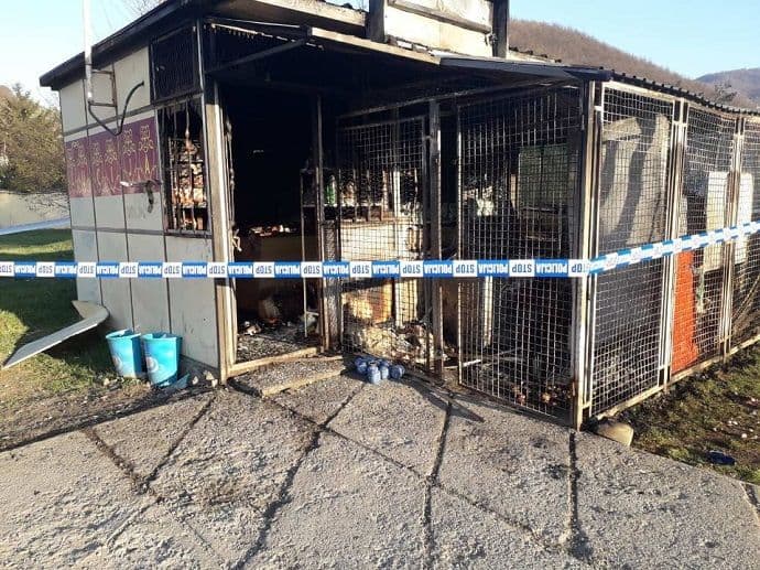 Na protestu sjutra prikupljaju pomoć za porodicu Tomkić Na protestu sjutra prikupljaju pomoć za porodicu Tomkić