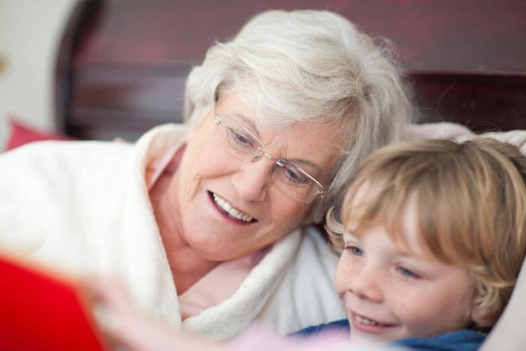 Danas je Međunarodni dan baka Danas je Međunarodni dan baka