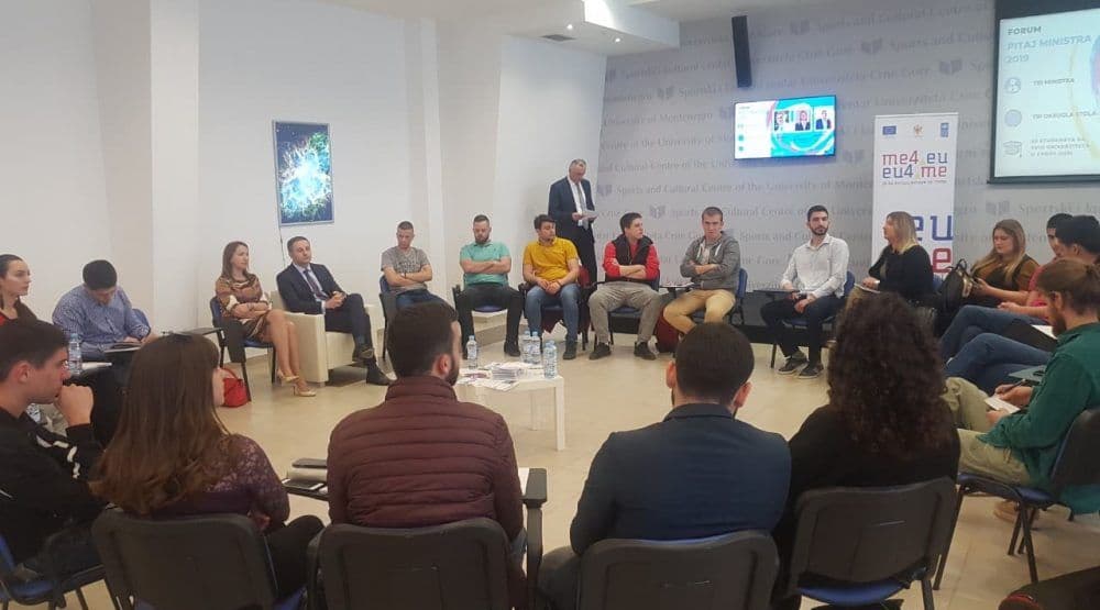 Studenti su pokretači razvoja Crne Gore i njen najvažniji resurs Studenti su pokretači razvoja Crne Gore i njen najvažniji resurs